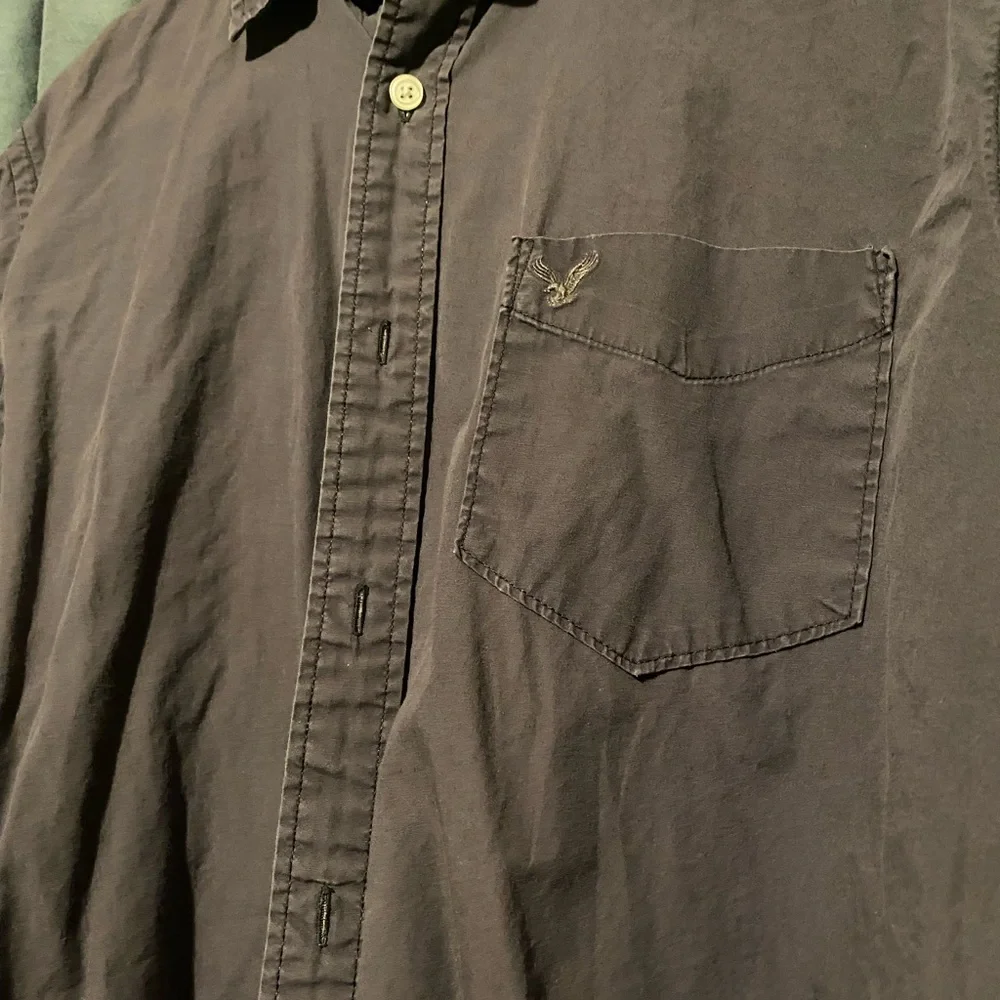 American Eagle Outfitters Dark Gray Button-Up Shirt - Picture 3 of 3